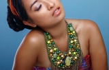 What Is a Bib Necklace — and How to Wear It?