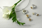 Lucite Jewelry: A Guide to a Vintage Trend