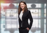 What Jewelry to Wear to Work – A Practical Guide